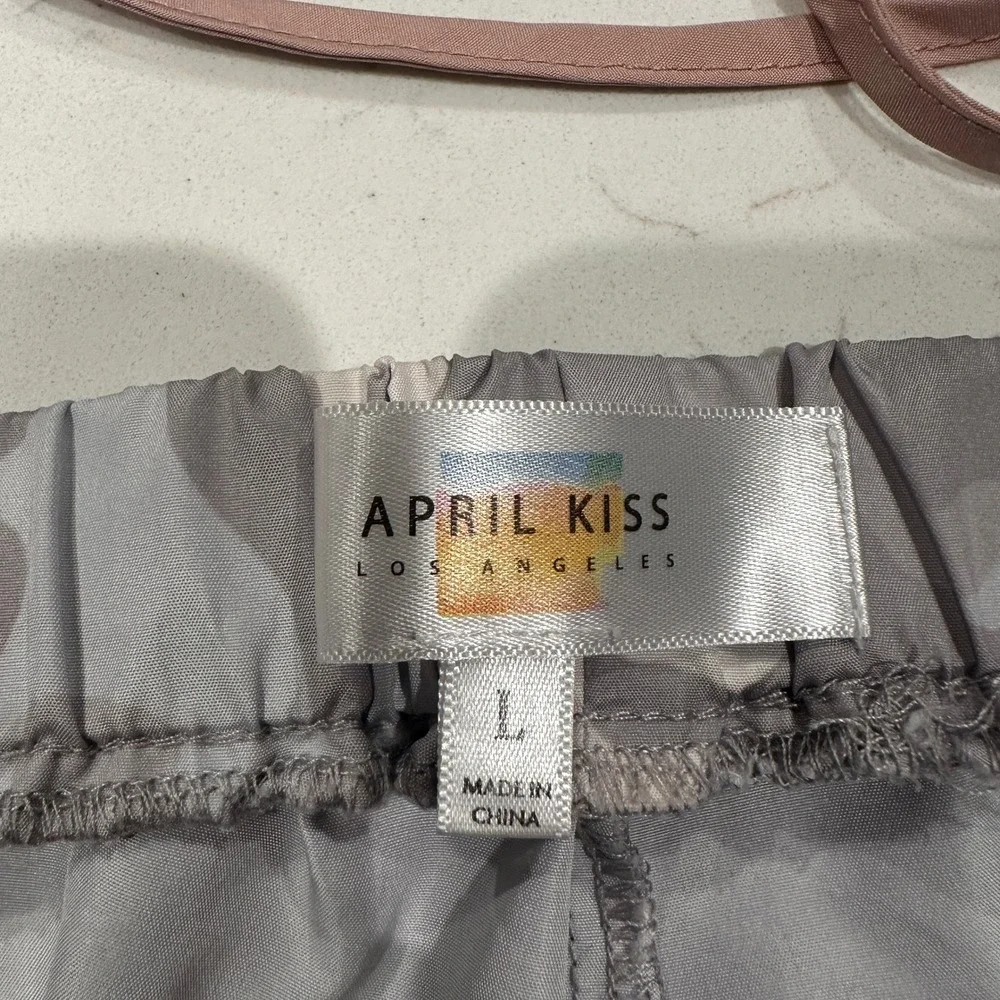 April Kiss Los Angeles Womens Camo Dolphin Shorts Grey Pink Trim Large